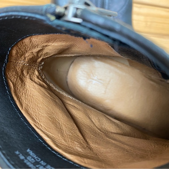 FRYE 9 US Black Leather Ankle Boots Western Biker Booties Side Zip Pointed Toe - Picture 9 of 12